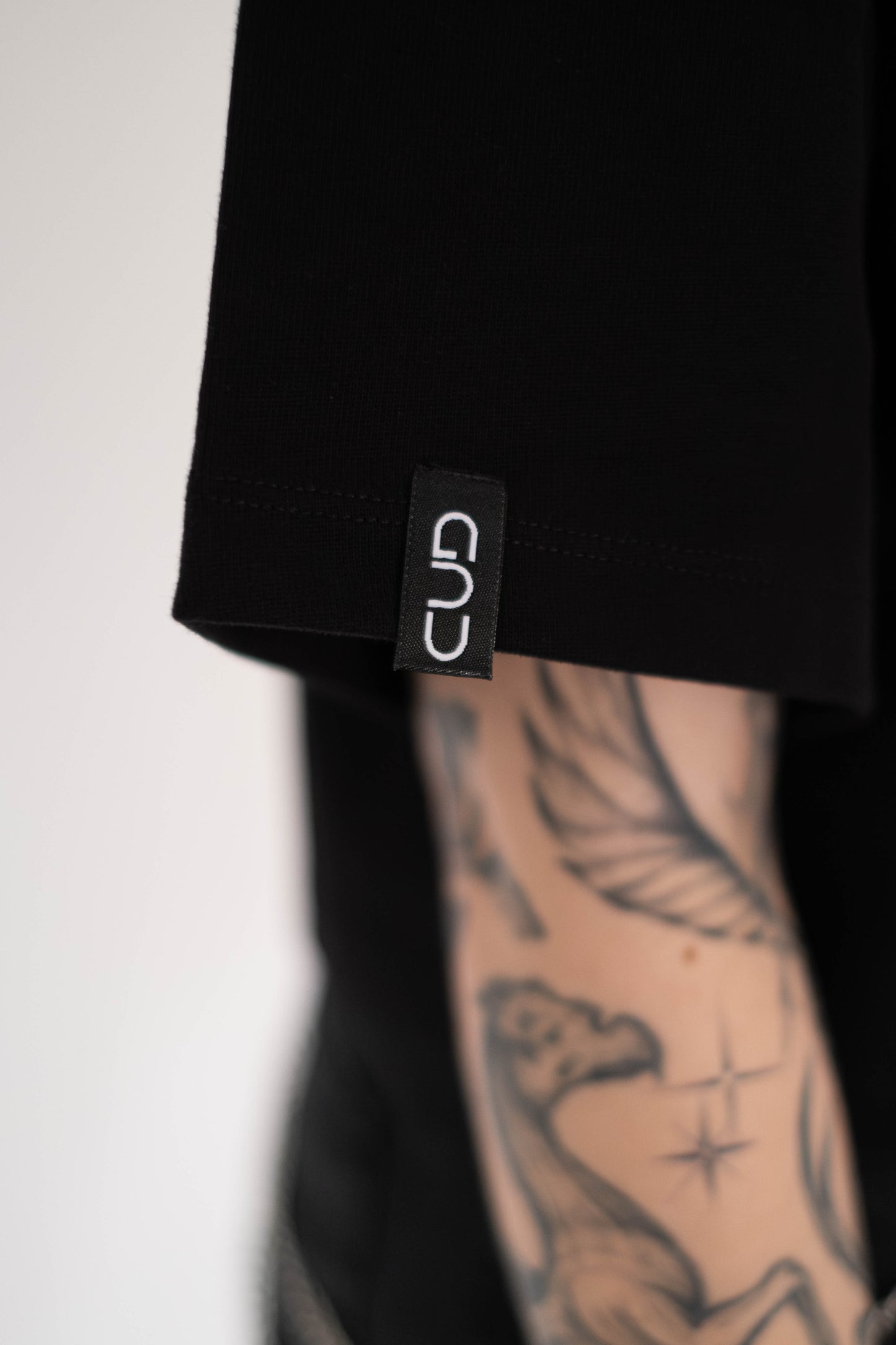 Cropped Tee – Gnu Basic Black