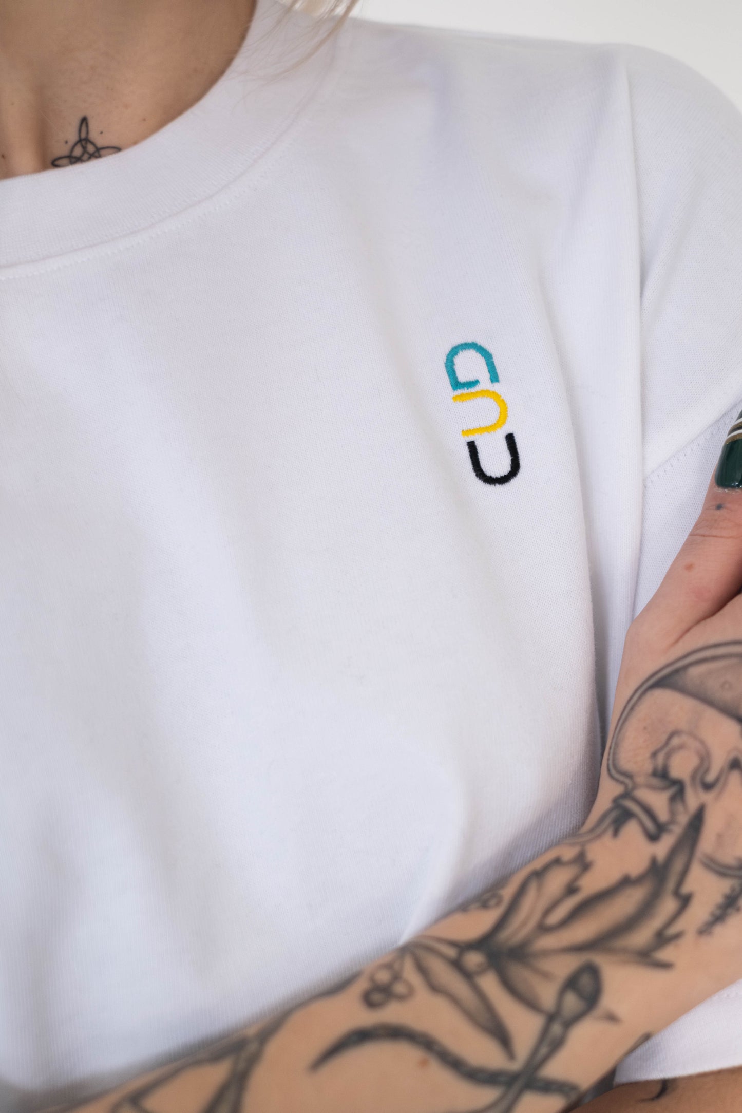 Cropped Tee – Gnu Basic White