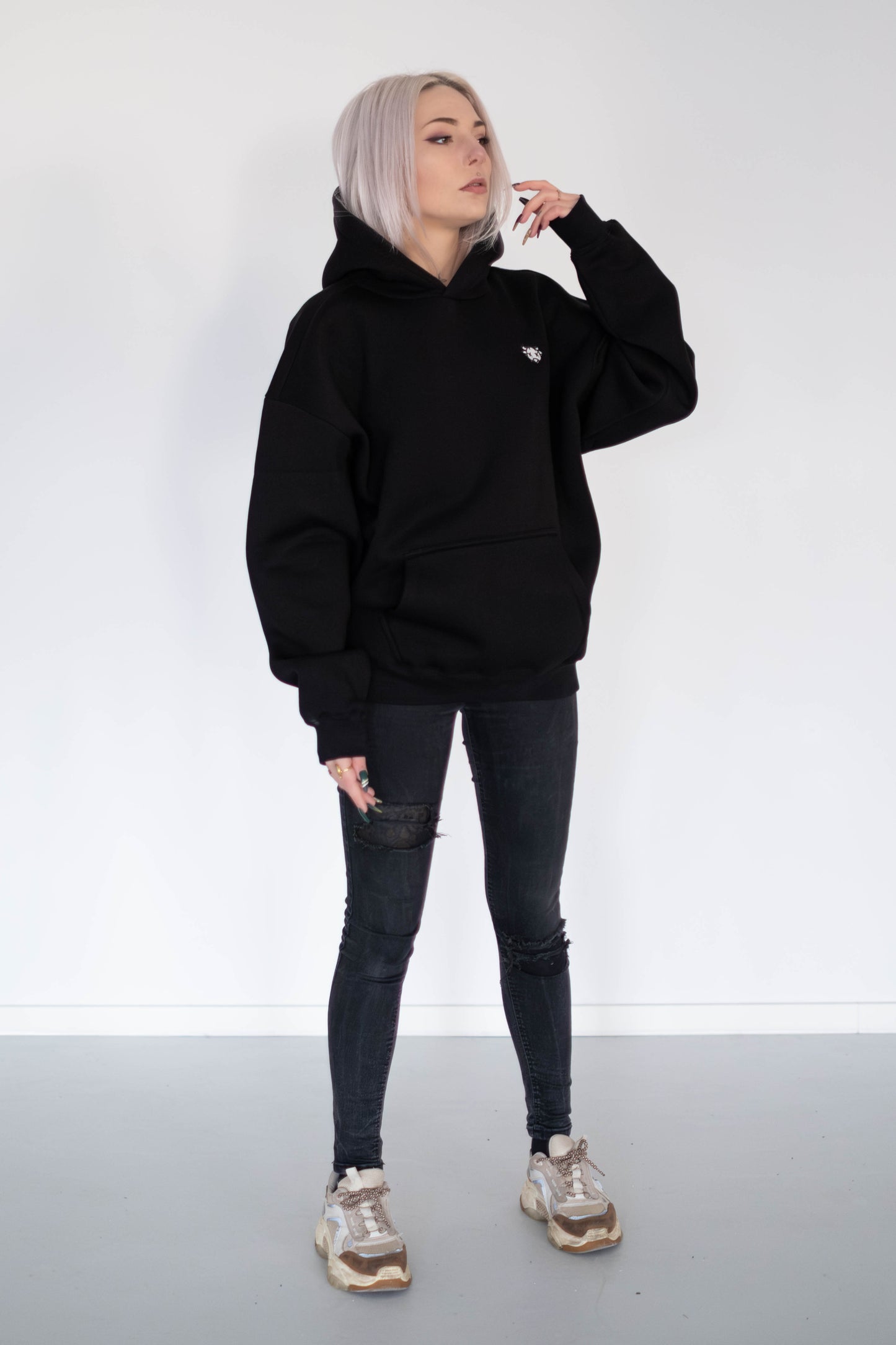 Oversized Hoodie – Gnuhe in Frieden